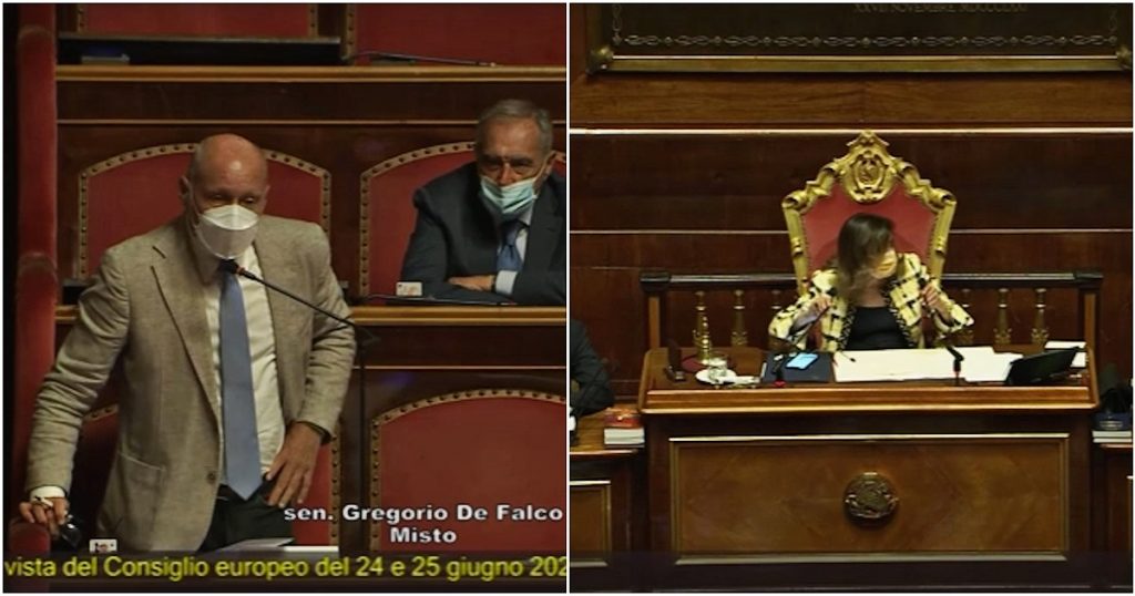 De Falco in the class tries to ask a question about the zan bill but the time for intervention is over.  Casellati: "I'm sorry, I won't give anyone more"