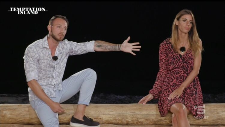 Temptation Island 9 asks Alessandro Otera after seeing very powerful photos of Jessica Machirone setting fire and the two go out separate: Twists up after confrontation