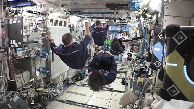 The Olympics are also in space: astronauts (without gravity) try their hand at the disciplines