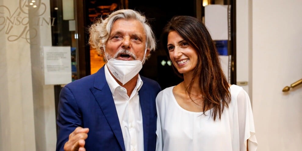 Ferrero goes to dinner with Mayor Raggi in Rome: here are the pictures