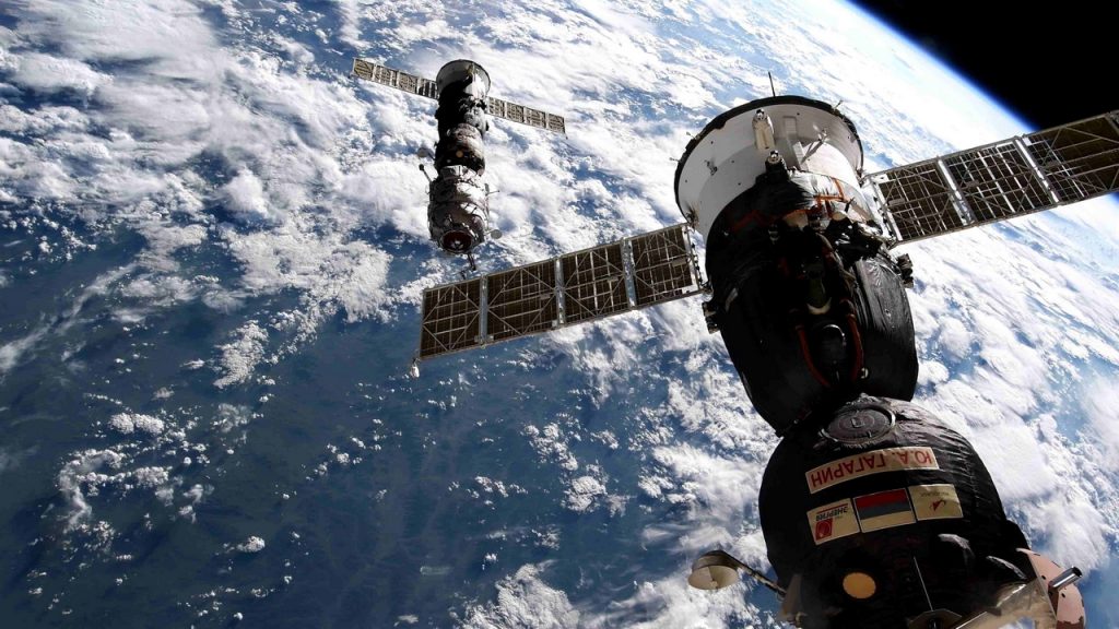 Space debris, Russian anti-satellite test and the International Space Station: updates and the latest data