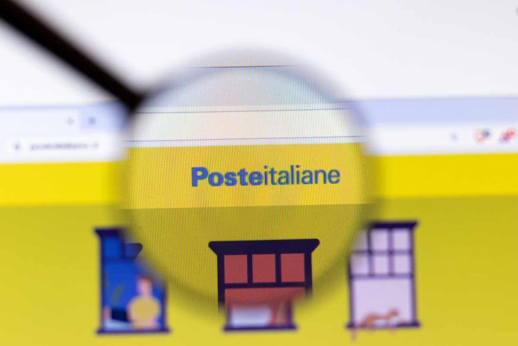 A wave of SMS from Poste Italiane: attention to detail