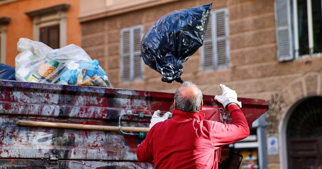 Rome, waste company backtracks: The word "disease" has been removed from the agreement to reduce non-attendance at Christmas.
