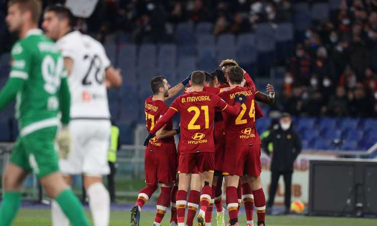 La Roma non brilla, ma sfonda 2-0 di testa lo Spezia: Mourinho raggiunge la Juve, espulso Felix