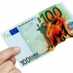 Renzi reward 100 euros, attention: someone has to return