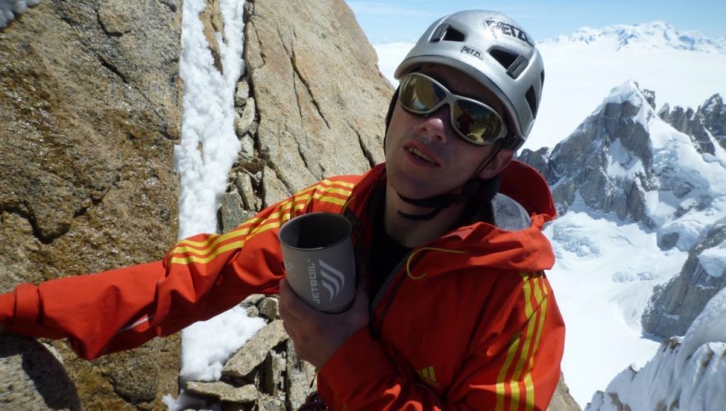 Patagonia, Italian mountaineer 'Cora' Pesci blocked Cerro Torre and seriously injured: 'Searchs stopped'