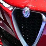 Alfa Romeo Tonale, un nuovo teaser mostra l’interno e il frontale del SUV