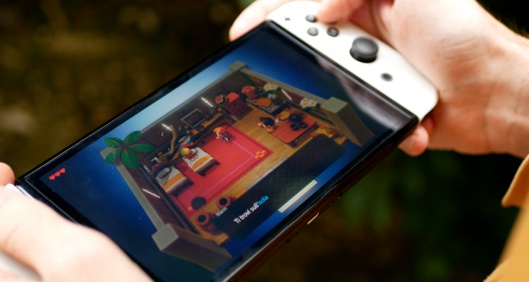Nintendo Switch OLED stays on for 1800 hours straight to see if screen is damaged - Nerd4.life