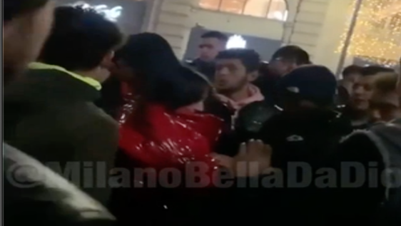 Ragazza at 19 anni aggression in Branco in Piazza Duomo and Milano