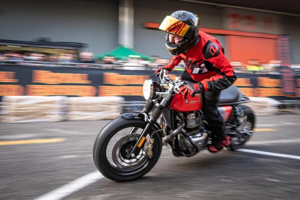 Royal Enfield and thrilling racer Lee Powers sign official partnership for 2022 - News