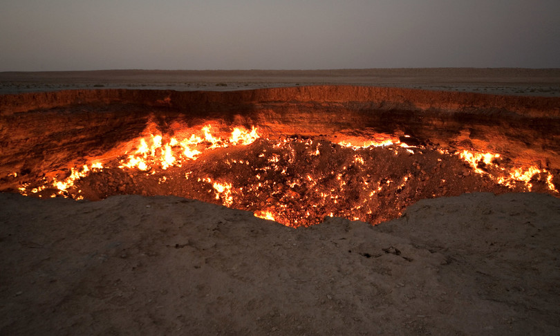Turkmenistan wants to close the "door to hell"