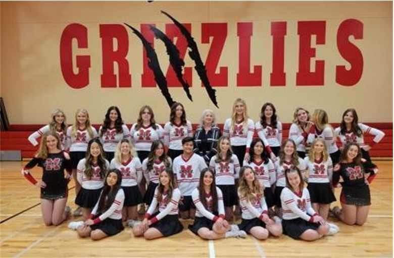 There's a Ravenna cheerleader very popular in the US: 'We're the Oregon Champions'