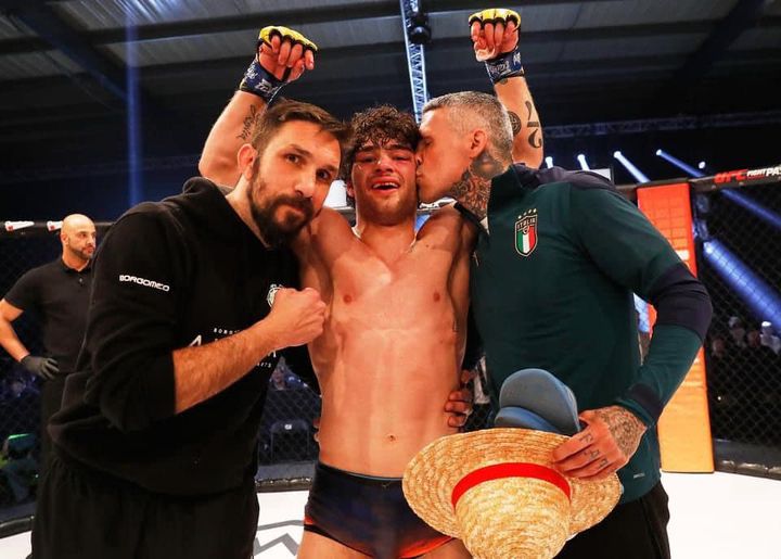 MMA - Giuseppe Ruggeri wins in Manchester