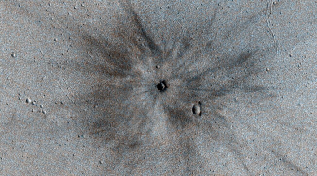 There is a new crater on Mars: identified by the University of Arizona