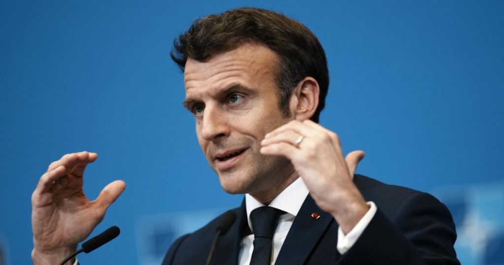 France, criticism of Macron for the consultancy entrusted to McKinsey: "More than a billion spent in 2021 alone"