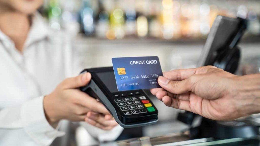 POS, ALWAYS BE VERY CAREFUL WHEN PAYING - HERE'S WHY