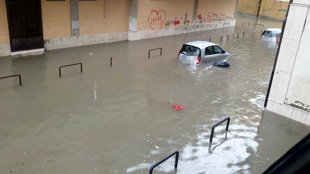 Serignola, bad weather May 8, 2022: Flooded city