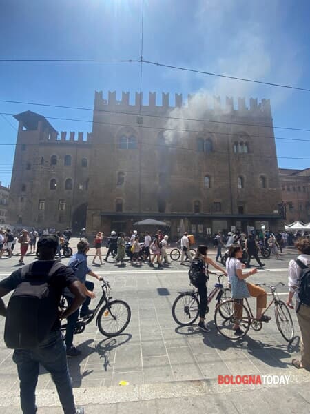 fire today palazzo re enzo Start yp day (1) -2