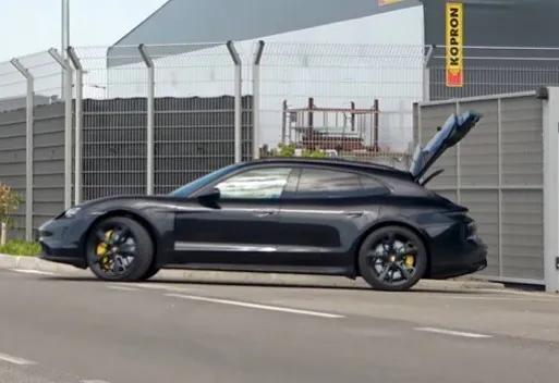 Lamborghini "studies" electricity: Porsche Taycan appears in Sant'Agata