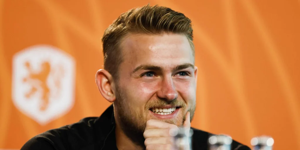 De Ligt in his first captaincy for the Netherlands: the inauguration of Van Gaal