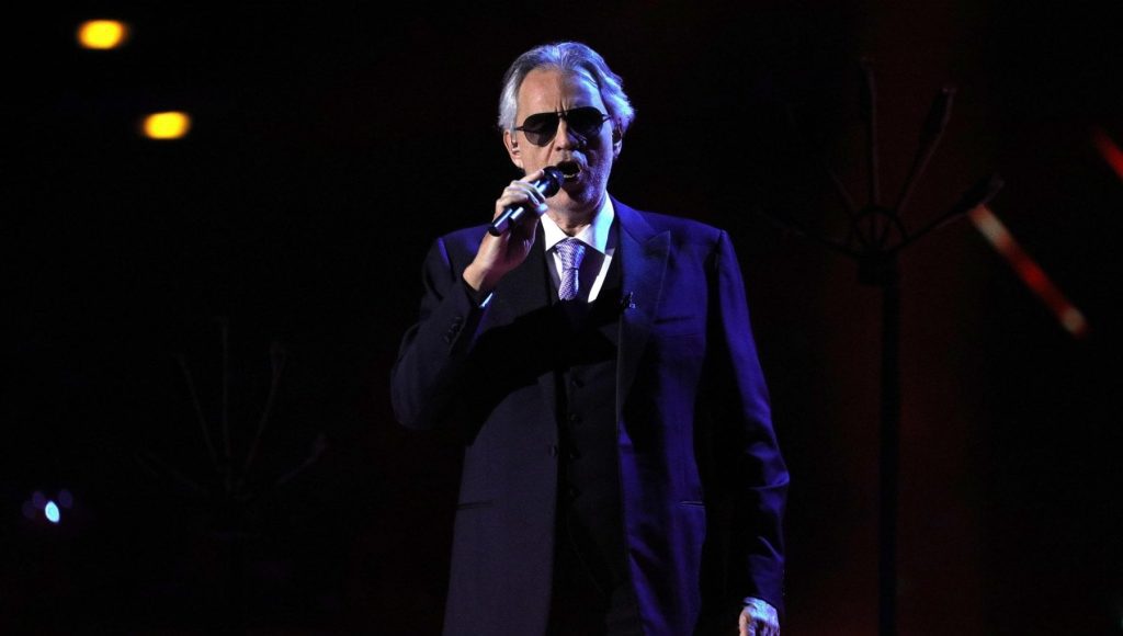 Andrea Bocelli is the guest of the Queen, the only Italian singer in the concert of Elizabeth II