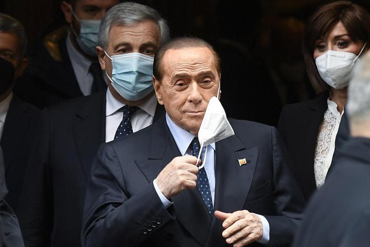 Berlusconi: "I will be on the field, I have already written a future programme"