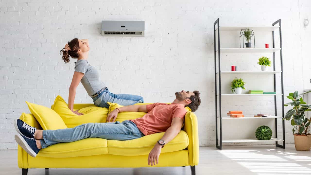 Couple suffering from heat 