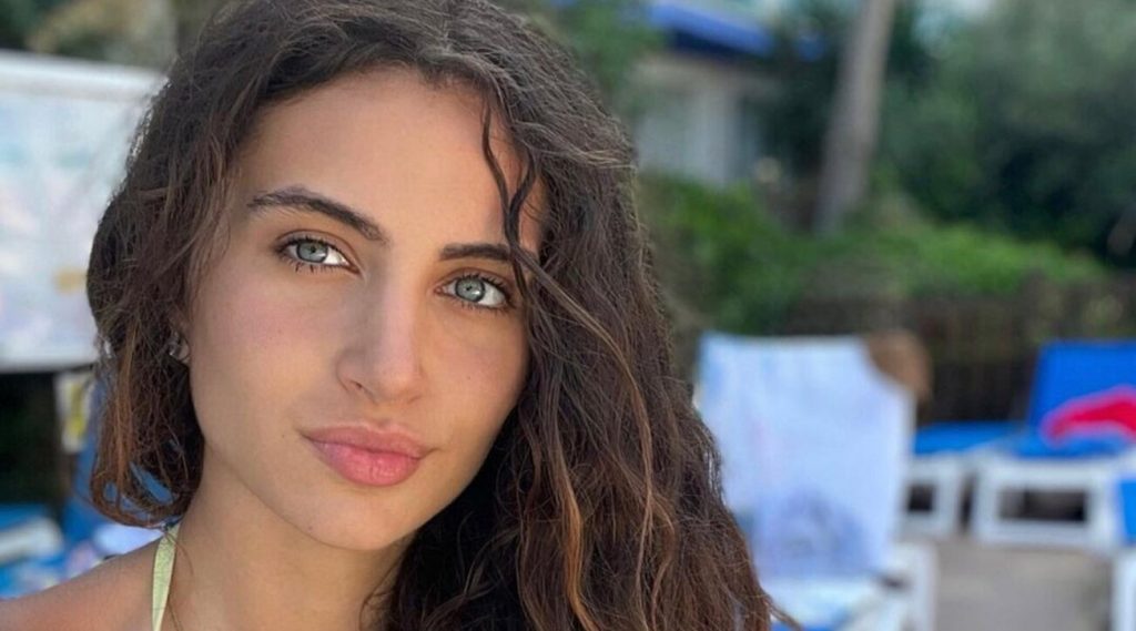Miss England, Melissa Raouf is the first finalist without makeup