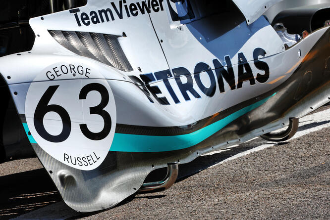 Mercedes: nuovo fondo e ala posteriore