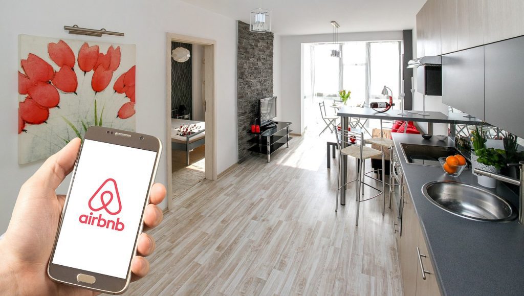 Airbnb against parties, the algorithm that understands whether a party's reservation arrives