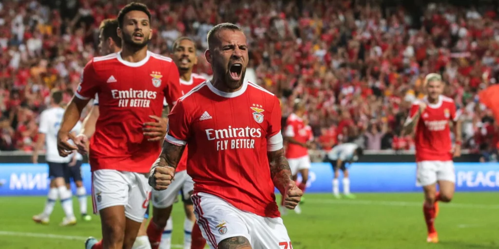 Benfica in the Champions League groups.  Red Star sneered in the 90th minute, ahead of Maccabi