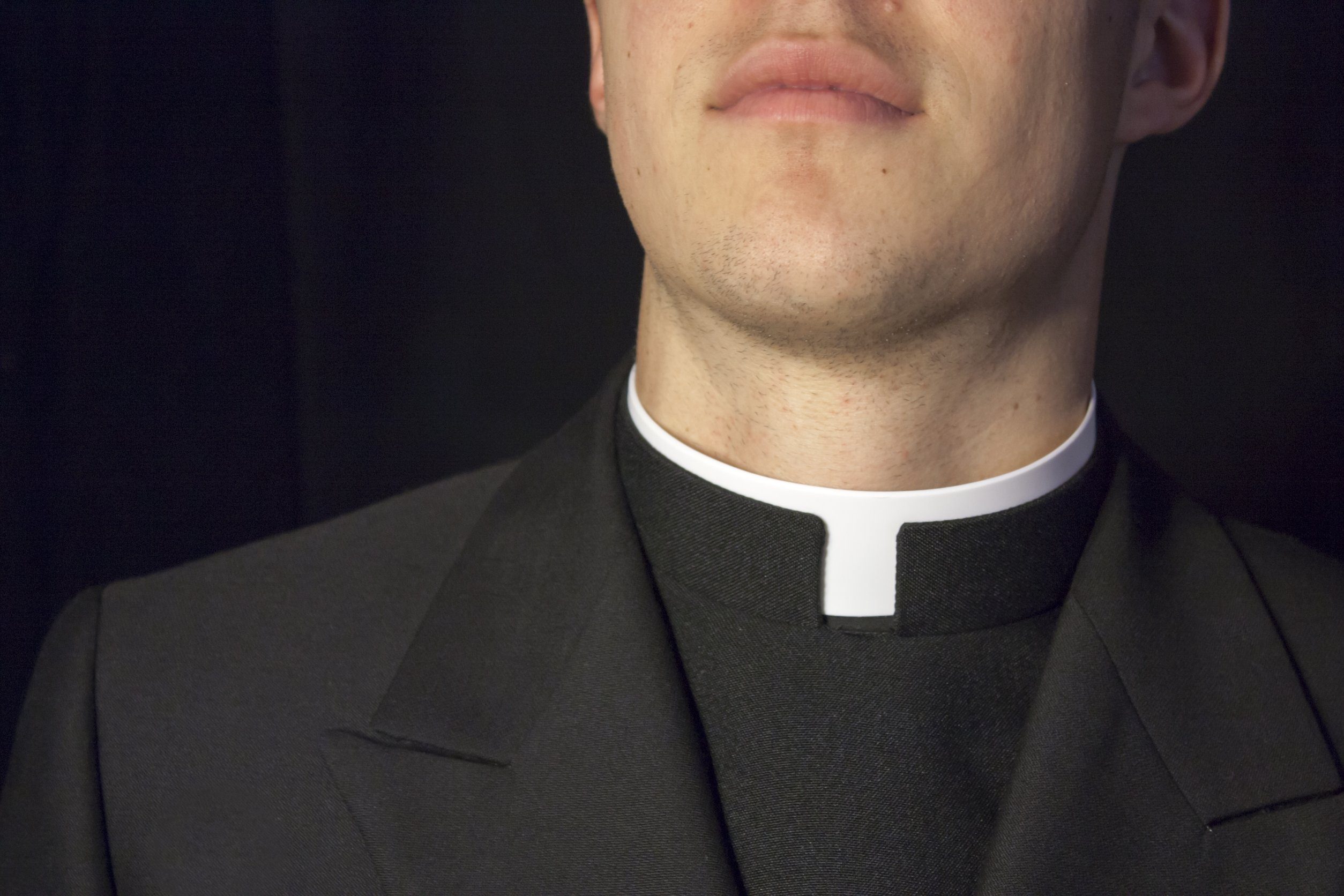 Cycling priest celebrates mass in sportswear: Don Fabio Coracina angers bishop