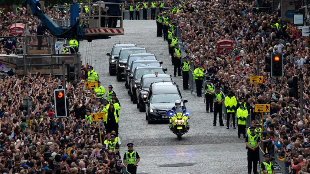 Outrage over Queen Elizabeth's coffin: Woman arrested