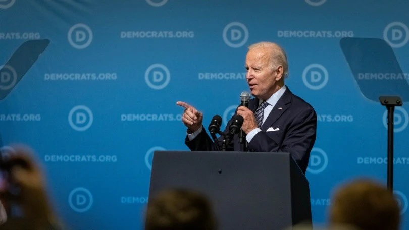 US: Biden funds around 900 million euros for charging stations