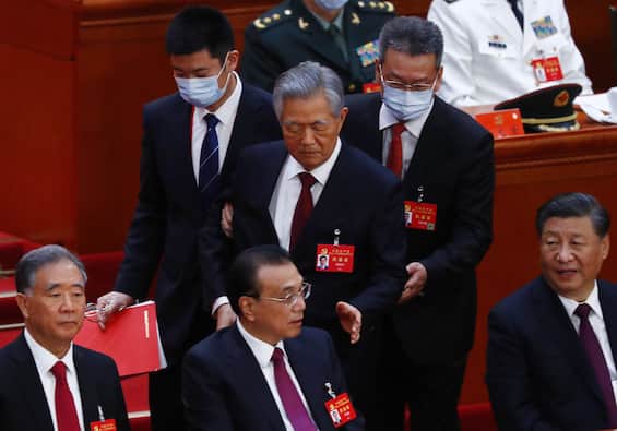 China expelled former President Hu Jintao from the CPC Congress.  video