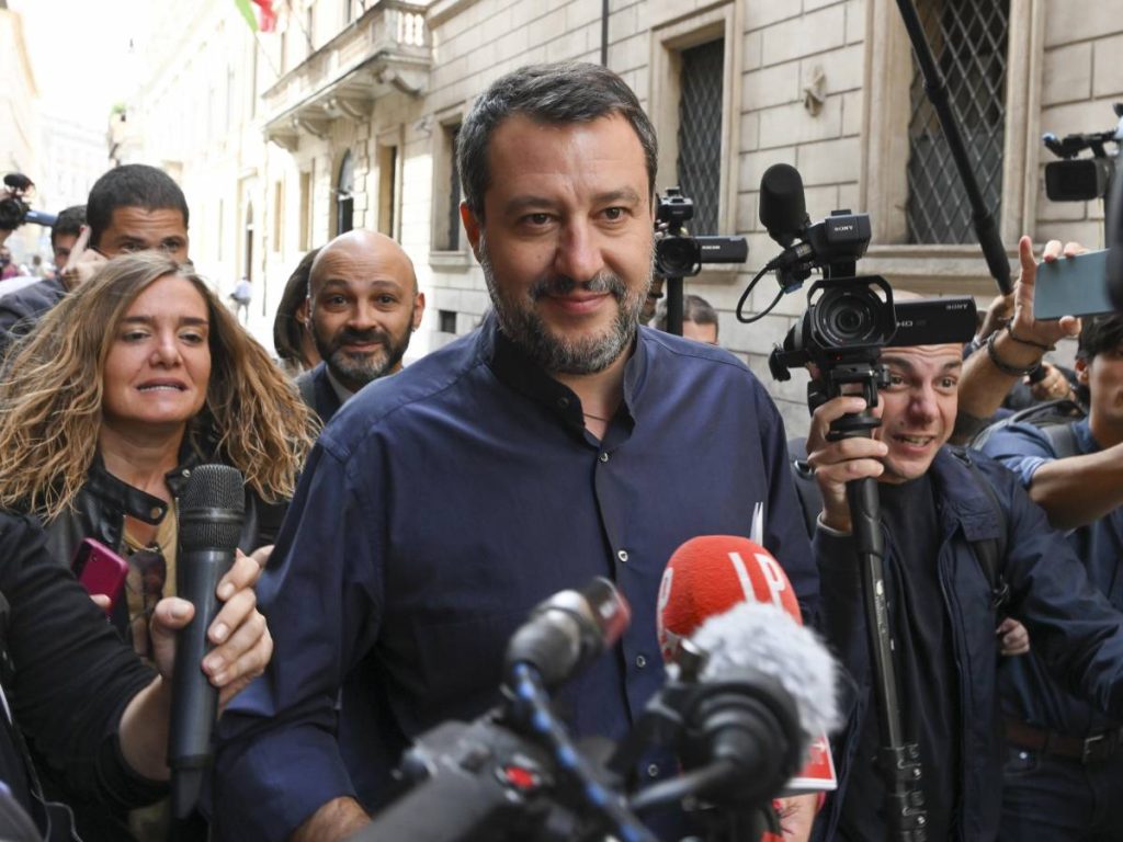 "I'm in Viminale? I'd like it, but...".  Salvini's revelation