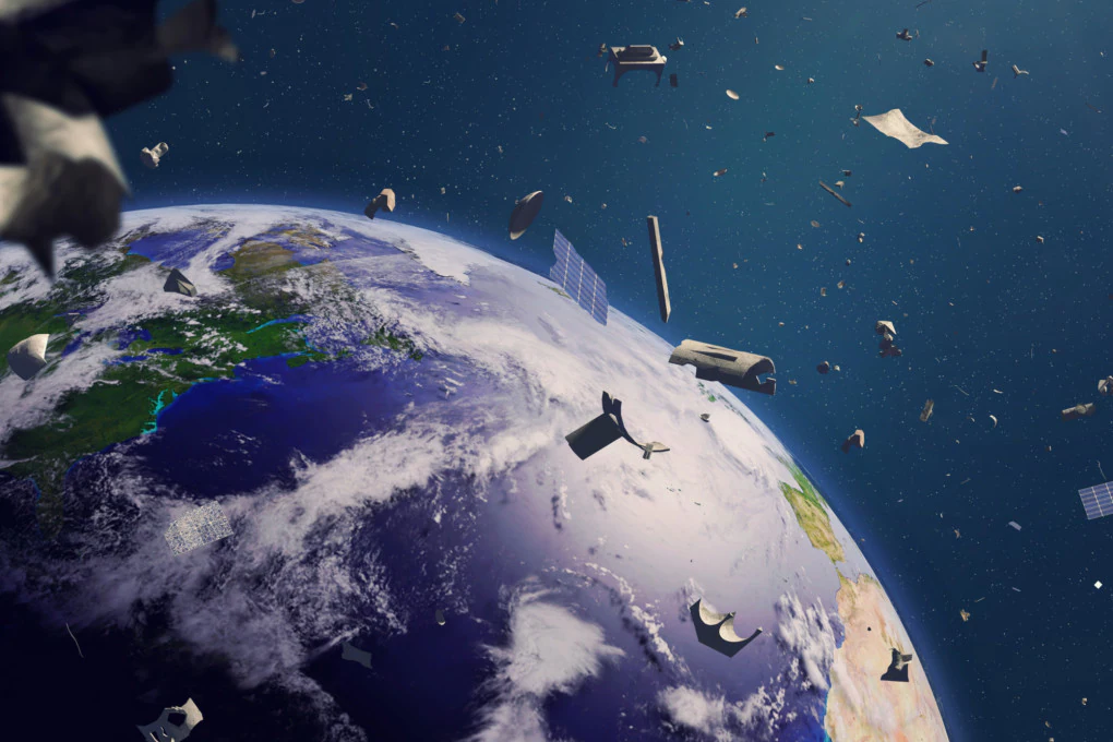 There is a lot of trash in space: what's the risk?