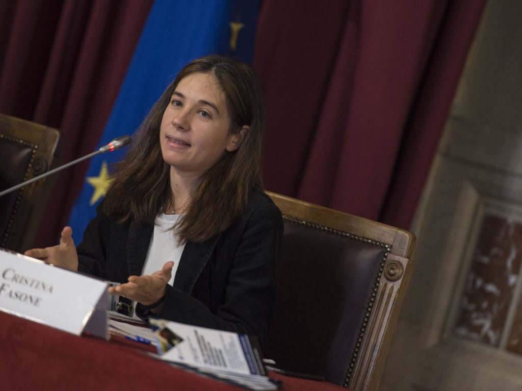 "France and Spain violate the human rights of migrants"