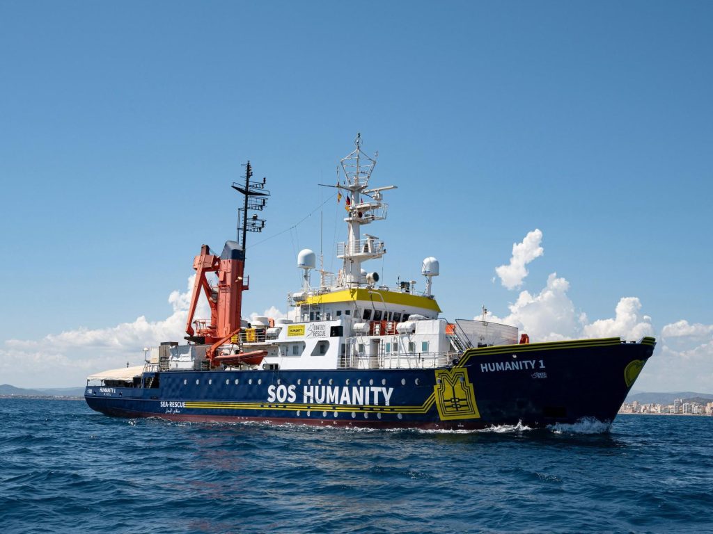 Immigrants and NGO ships, a measure of the Meloni government