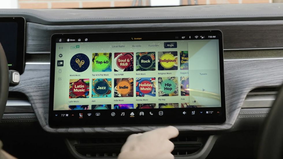 tunein radio electric car dashboard - radio.  Even in the USA, car manufacturers no longer install medium wave receivers.  Useless in electric cars: too much noise