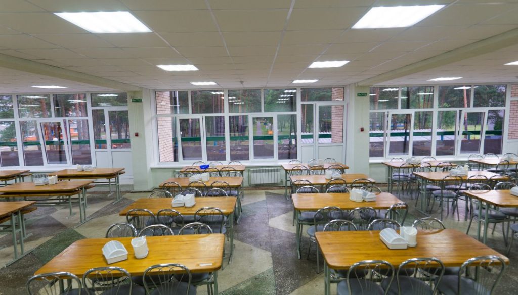 Monterotondo, the school canteen is a nail in the coffin.  Mayor Condemns: "Criminal Act"