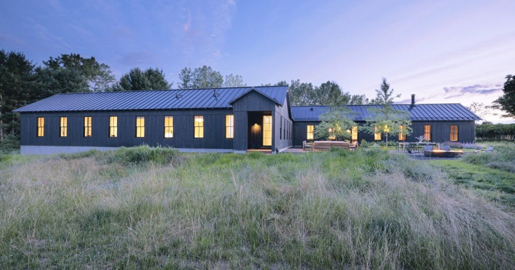Barn House in Vermont with Impressive Interior Design - Perfect / News