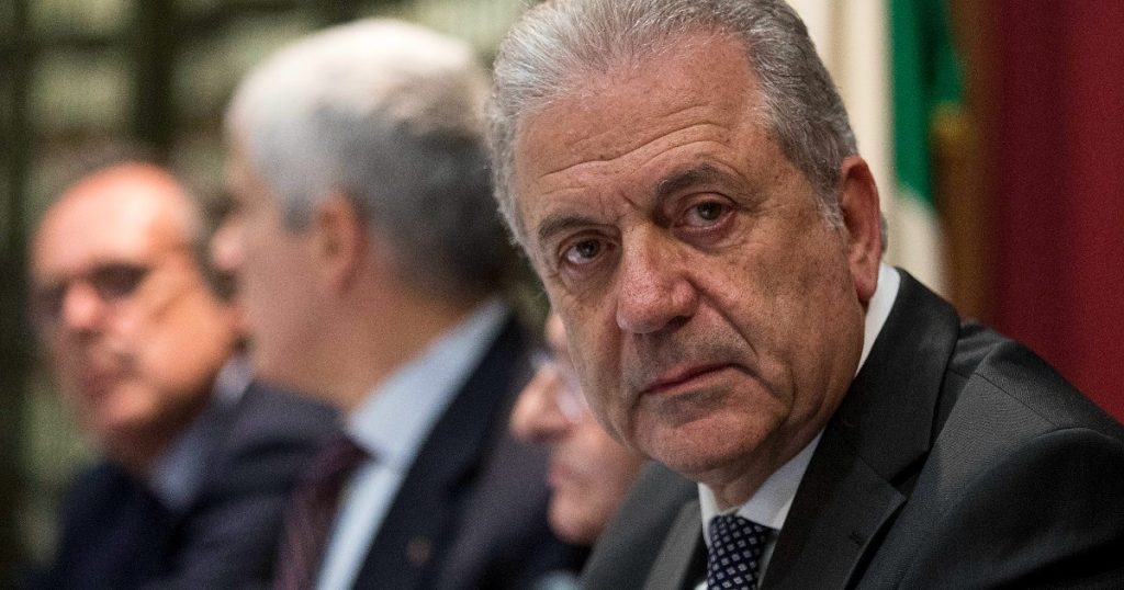 Mazzetti in the EU, former commissioner Avramopoulos received his salary from the NGO Panziri: his appointment as Gulf envoy is in danger